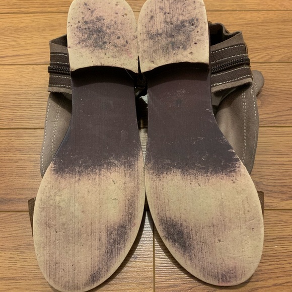 DibaTrue Distressed Suede Sandals - Picture 3 of 6